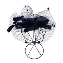 Chapeau bibi de cérémonie à voilette avec des boucles et plumes