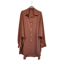 Chemise en tissu 100% polyester avec bouton sur la manche