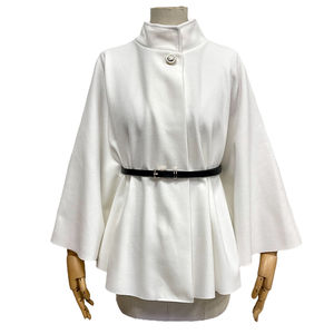 Poncho à col montant avec ceinture pour cintrer la taille