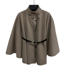 Poncho à col montant avec ceinture pour cintrer la taille