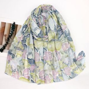 Écharpe mi-viscose mi-coton à imprimé motif fleurs de lys sauvage - 12 pièces