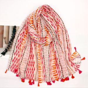 Écharpe en coton et viscose à imprimé graphique avec des pompons - 3 pièces