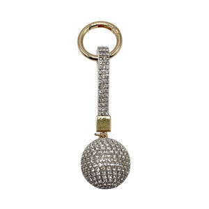 Porte-clés avec une boule de cristal entièrement orné de strass