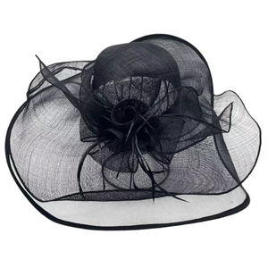 Chapeau capeline de mariage en sisal décoré d'une fleur