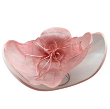 Chapeau capeline de mariage en sisal décoré d'une fleur