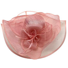 Chapeau capeline de mariage en sisal décoré d'une fleur