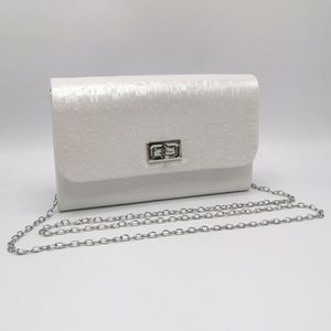 Sac à main pochette à rabat avec fermeture en tourniquet