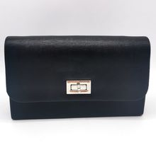 Sac à main pochette à rabat avec fermeture en tourniquet