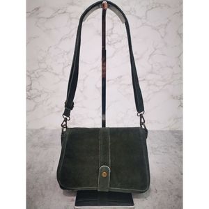 Sac bandoulière en croûte de cuir avec rabat magnétique