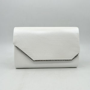 Pochette de soirée texturée avec un motif géométrique discret