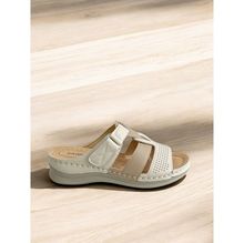Mules sur talon compensé en simili cuir avec perforations