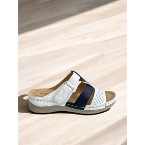 Mules sur talon compensé en simili cuir avec perforations