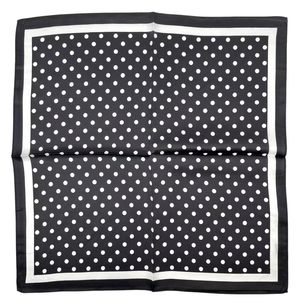 Foulard carré 52x52 en soie avec motif petits pois