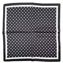 Foulard carré 52x52 en soie avec motif petits pois