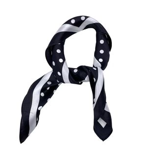 Foulard carré 52x52 en soie avec motif petits pois
