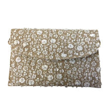 Pochette en toile de jute avec embellissement de séquins florales