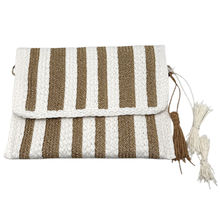 Pochette au tressage en papier à motif de rayures verticales