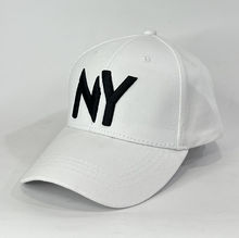 Casquette unie pour enfant ornée de la broderie "NY" à l’avant