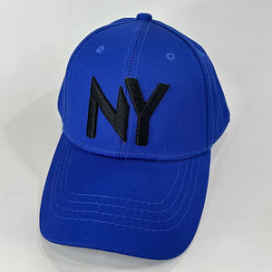 Casquette unie pour enfant ornée de la broderie "NY" à l’avant