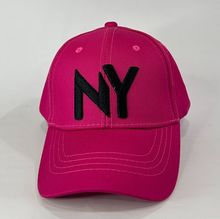 Casquette unie pour enfant ornée de la broderie "NY" à l’avant