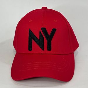 Casquette unie pour enfant ornée de la broderie "NY" à l’avant