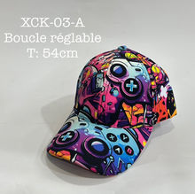 Casquette pour enfant parée d’un motif graffiti multicolore