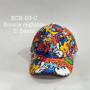 Casquette pour enfant parée d’un motif graffiti multicolore