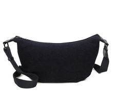 Sac en velours côtelé porté en bandoulière à fermeture zippée