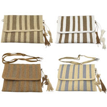 Pochette au tressage en papier à motif de rayures verticales