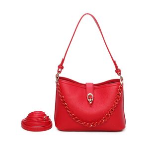 Sac porté main à anse fine avec chaîne et languette à fermoir doré