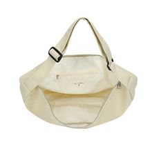 Sac porté en bandoulière tout en toile souple et et léger