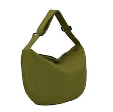 Sac porté en bandoulière tout en toile souple et et léger