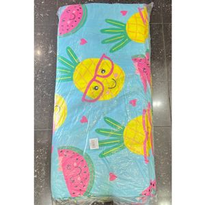 Serviette de plage douce à double fonctionnalité comme tapis