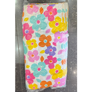 Serviette de plage douce à double fonctionnalité comme tapis