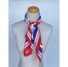 Foulard Carré à Motifs Géométriques