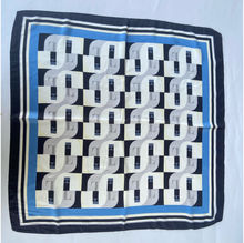 Foulard Carré à Motifs Géométriques