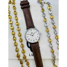 Montre ronde pour homme orné d’index en chiffres romains