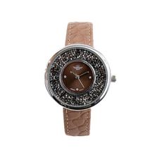 Montre femme avec boîtier rond serti de petits cristaux brillants