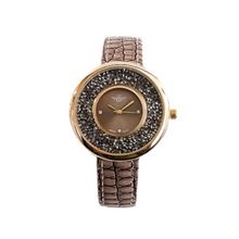 Montre femme avec boîtier rond serti de petits cristaux brillants