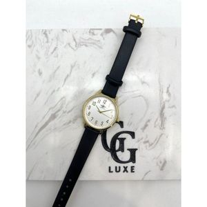 Montre ronde dorée avec cadran blanc 37 mm en chiffres arabes