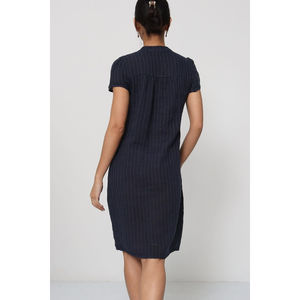 Robe 100 % Lin à Fines Rayures – Élégance Naturelle au Quotidien