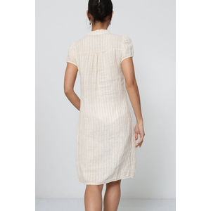 Robe 100 % Lin à Fines Rayures – Élégance Naturelle au Quotidien