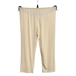 Legging court réalisé en viscose extensible d'une couleur unie