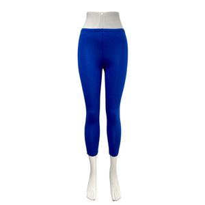 Legging d'une coupe capri fait de tissu uni en viscose stretch