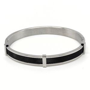 Bracelet en acier inoxydable argenté avec insert en maille noire