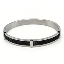 Bracelet en acier inoxydable argenté avec insert en maille noire