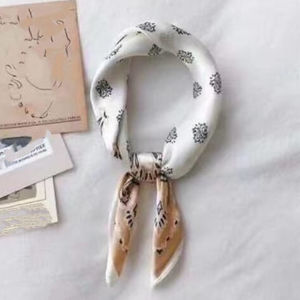 Petit foulard touché soie imprimée bandana bicolore - 3 pièces