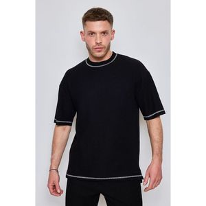 Ensemble t-shirt col rond et bermuda