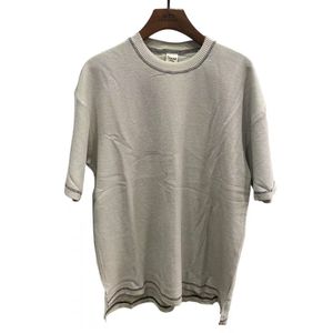 Ensemble t-shirt col rond et bermuda