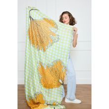 Écharpe au touchée soie motif à carreaux vichy et feuilles - 12 pièces